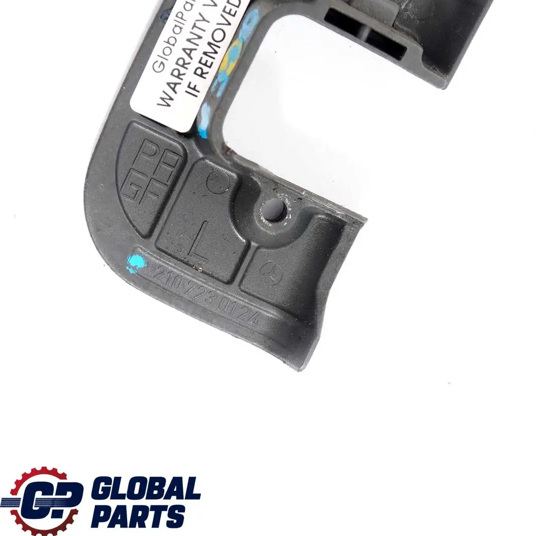 Bordure de serrure de porte gauche Noir pour Mercedes CLK W210 C208 à propos du numéro de pièce A2107230124 Mercedes CLK W210 C208 Bordure de serrure de porte gauche Noir - SKU A2107230124 - Numéro de pièce A2107230124