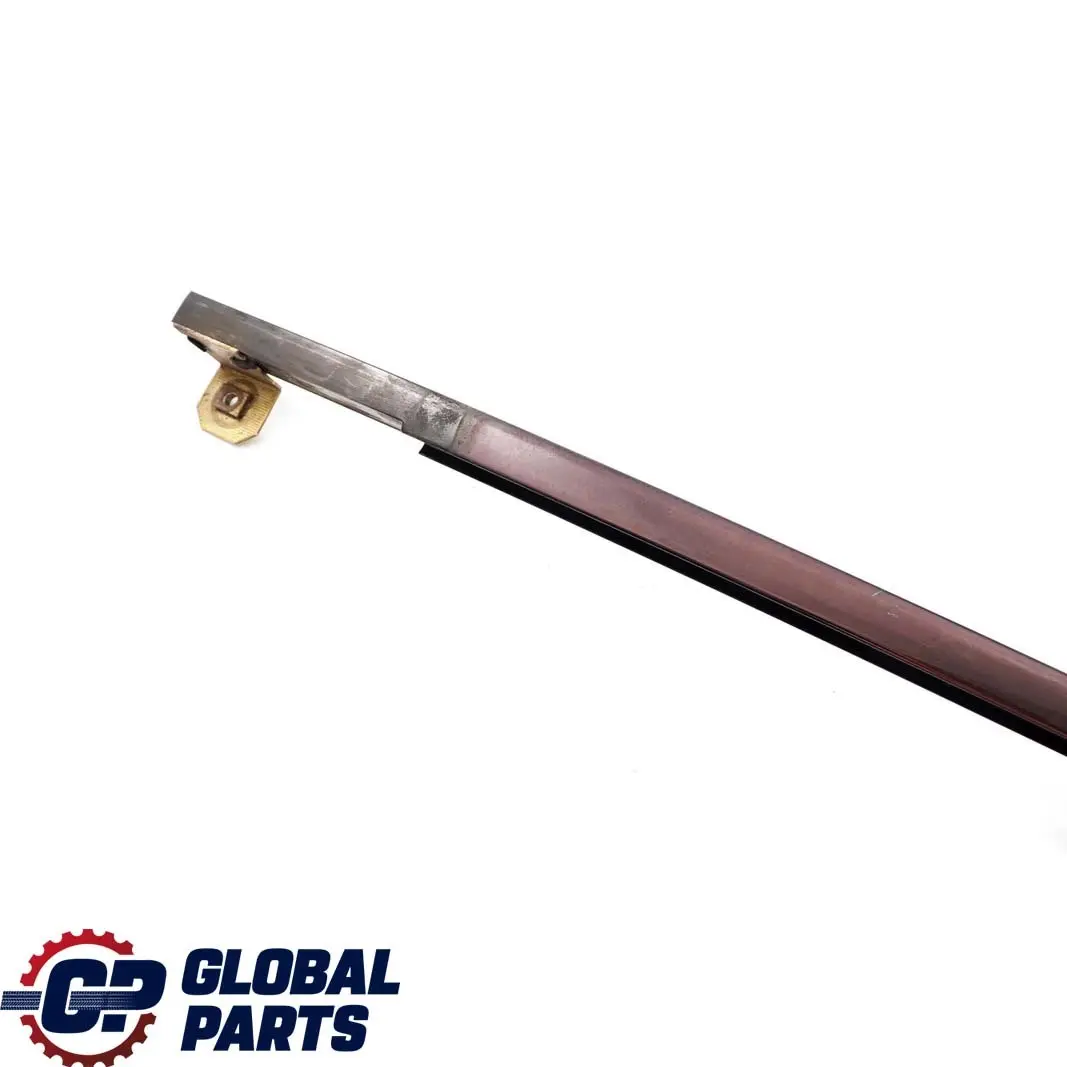 Barra de Sujecion de Ventana Trasera Izquierda Puerta para Mercedes S210 con número de pieza A2107300519 Mercedes S210 Barra de Sujecion de Ventana Trasera Izquierda Puerta - SKU A2107300519 - Número de pieza A2107300519