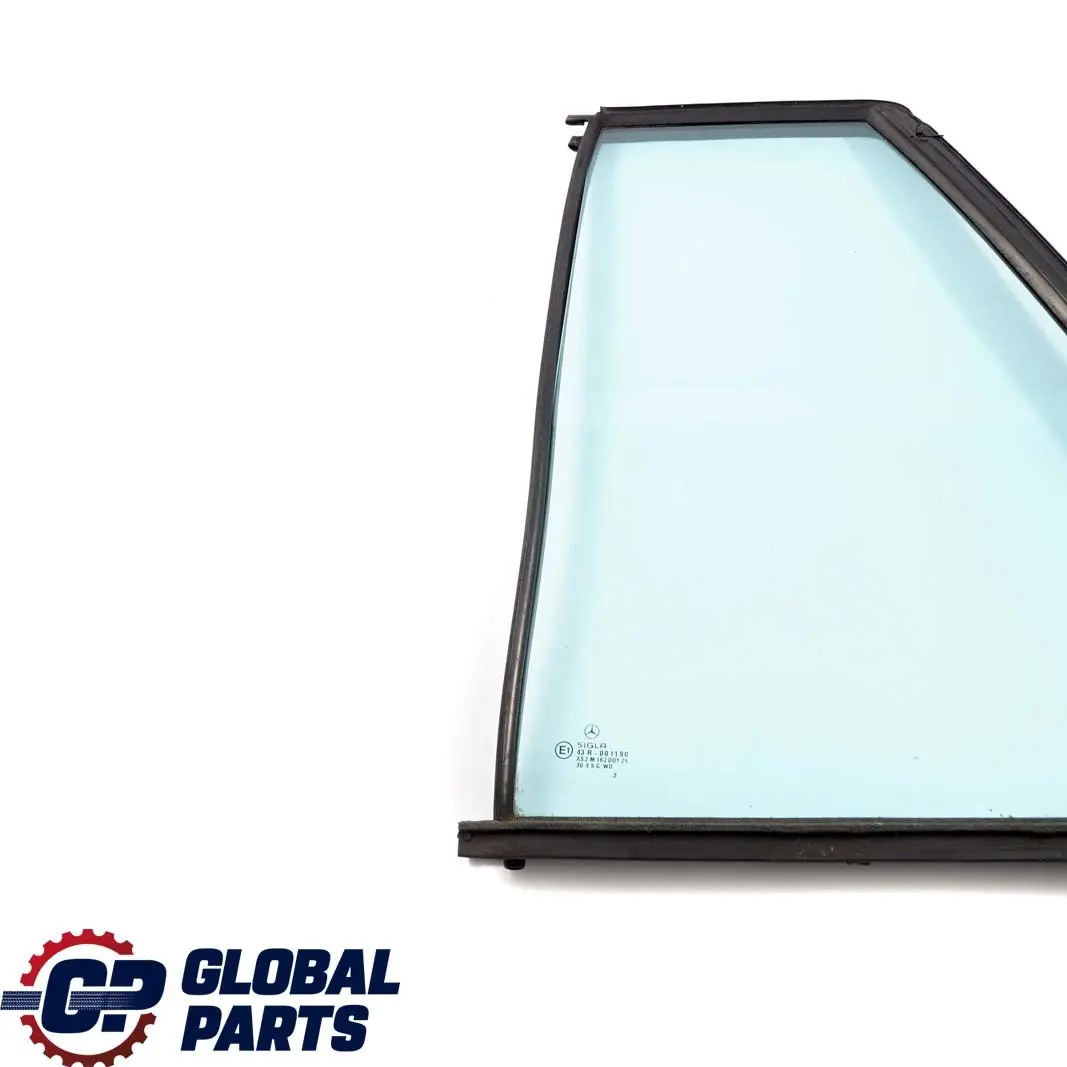 Vitre triangulaire arrière gauche Bleu AS2 pour Mercedes W210 S210 à propos du numéro de pièce A2107351109 Mercedes W210 S210 Vitre triangulaire arrière gauche Bleu AS2 - SKU A2107351109 - Numéro de pièce A2107351109