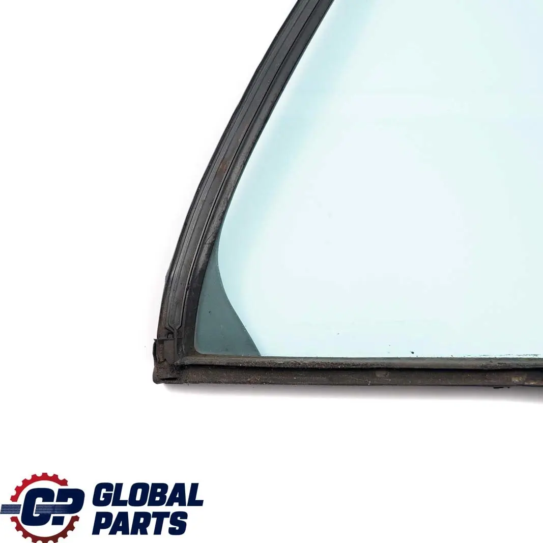 Trasero Derecho O / Ventana Triangular Vidrio Azul AS2 para Mercedes E W210 Estate con número de pieza A2107351209 Mercedes E W210 Estate Trasero Derecho O / Ventana Triangular Vidrio Azul AS2 - SKU A2107351209 - Número de pieza A2107351209