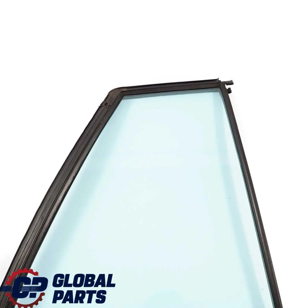 Trasero Derecho O / Ventana Triangular Vidrio Azul AS2 para Mercedes E W210 Estate con número de pieza A2107351209 Mercedes E W210 Estate Trasero Derecho O / Ventana Triangular Vidrio Azul AS2 - SKU A2107351209 - Número de pieza A2107351209