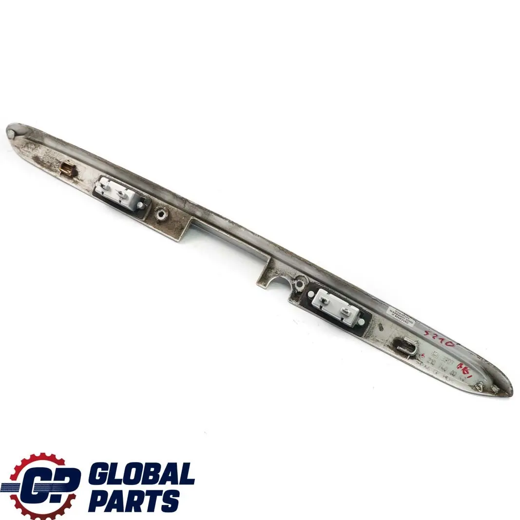 Mercedes S210 Empunadura Cubre Lampara Maletero Porton Trasero Brillantsilber - SKU A2107400040-BRS - Número de pieza A2107400040