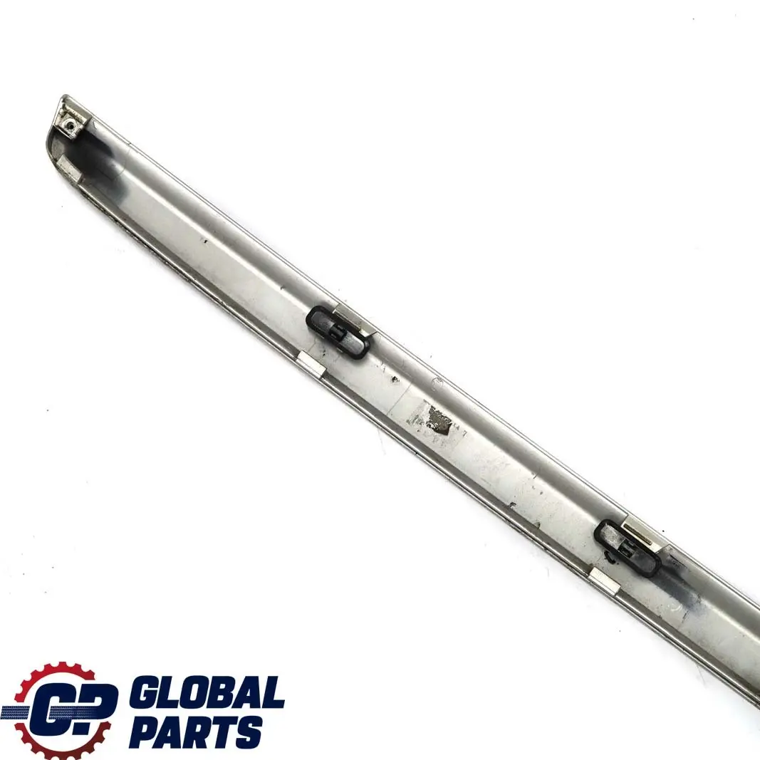  Mercedes-Benz S210 Familiare Portelloni Modanatura Copertura Argento Brillante - SKU A2107400493-BRS - Numero di parte A2107400493