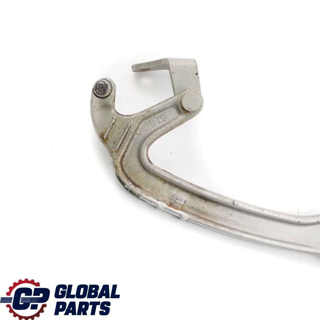 Mercedes-Benz S210 Charniere Hayon Arriere Gauche Argent Brillant Metallique pour à propos du numéro de pièce A2107400937 Mercedes-Benz S210 Charniere Hayon Arriere Gauche Argent Brillant Metallique - SKU A2107400937-BRS - Numéro de pièce A2107400937