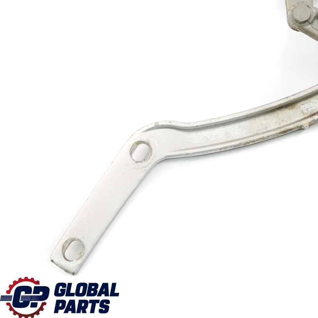 Mercedes-Benz S210 Charniere Hayon Arriere Droite Argent Brillant Metallique pour à propos du numéro de pièce A2107401037 Mercedes-Benz S210 Charniere Hayon Arriere Droite Argent Brillant Metallique - SKU A2107401037-BRS - Numéro de pièce A2107401037