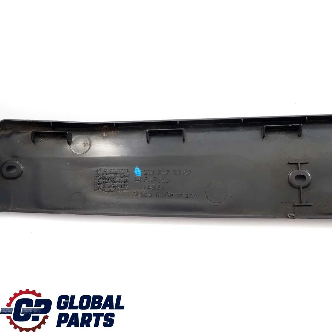 Mercedes-Benz W210 S210 Hayon Coffre Couverture pour à propos du numéro de pièce A2107470087 Mercedes-Benz W210 S210 Hayon Coffre Couverture - SKU A2107470087 - Numéro de pièce A2107470087