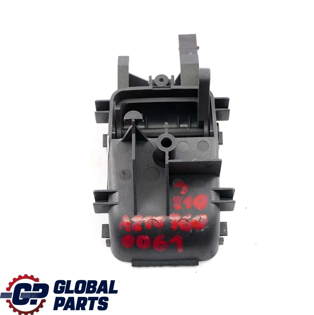 Mercedes-Benz S210 Hayon Coffre Poignee Interieur pour à propos du numéro de pièce A2107600061 Mercedes-Benz S210 Hayon Coffre Poignee Interieur - SKU A2107600061 - Numéro de pièce A2107600061