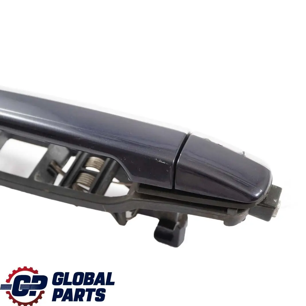 Tirador Puerta Trasera Izquierda Azul Tanzanita Metalizado 359 para Mercedes E W210 con número de pieza A2107601370 Mercedes E W210 Tirador Puerta Trasera Izquierda Azul Tanzanita Metalizado 359 - SKU A2107601370-TB - Número de pieza A2107601370