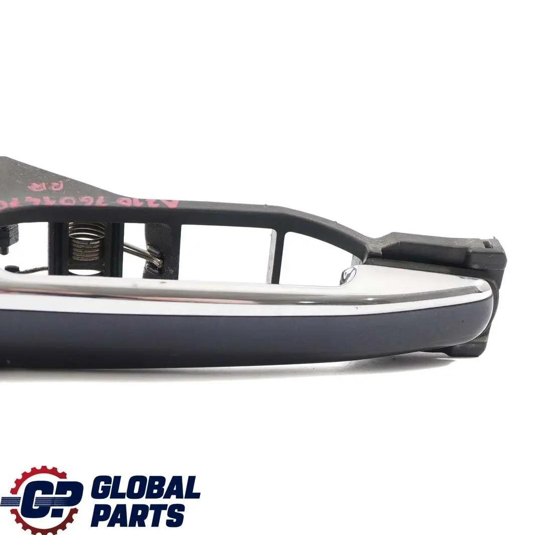 Mercedes E W210 Tirador Puerta Trasera Derecha Azul Tanzanita Metalizado 359 - SKU A2107601470-TB - Número de pieza A2107601470