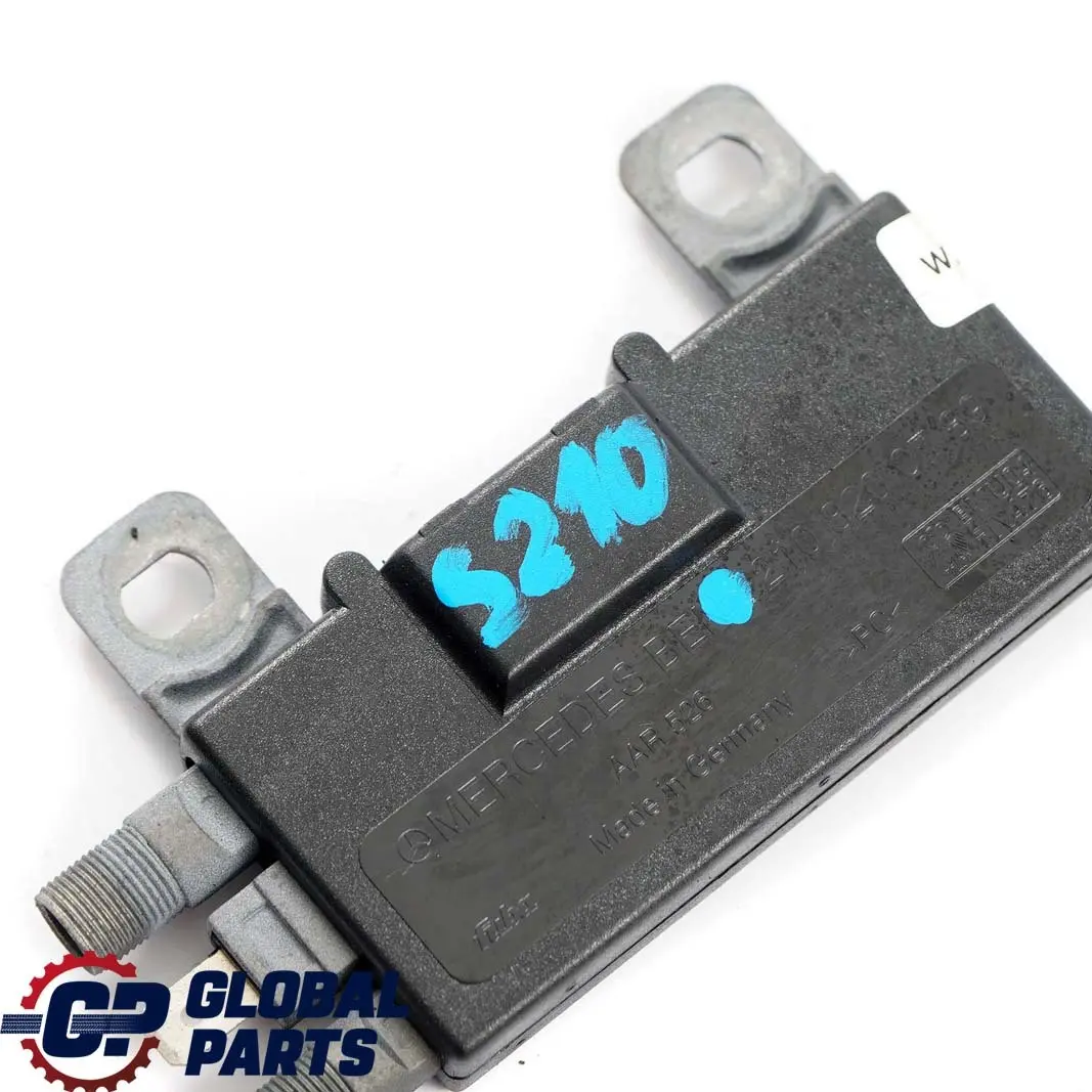 Mercedes-Benz E-Klasse W210 Kombi Antennenverstärker für mit Teilenummer A2108200789 Mercedes-Benz E-Klasse W210 Kombi Antennenverstärker - SKU A2108200789 - Teilenummer A2108200789