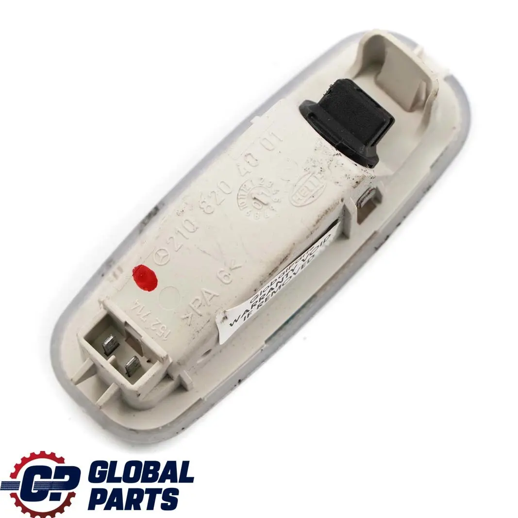 Lampada Interna Posteriore D-Pillar per Mercedes W210 W211 W212 con numero di parte A2108204001 Mercedes W210 W211 W212 Lampada Interna Posteriore D-Pillar - SKU A2108204001 - Numero di parte A2108204001