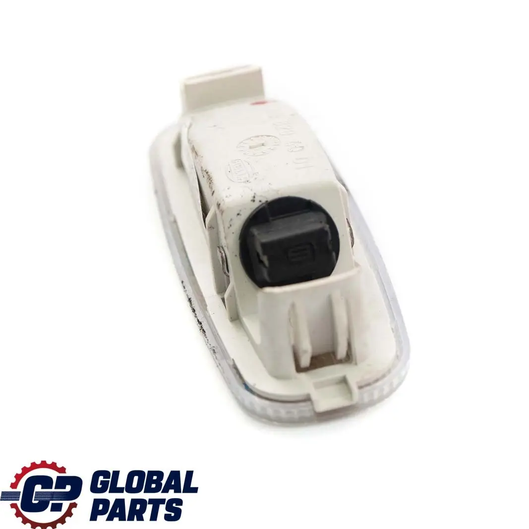  Mercedes-Benz W210 W211 W212 Eclairage Interieur Arriere - SKU A2108204001 - Numéro de pièce A2108204001