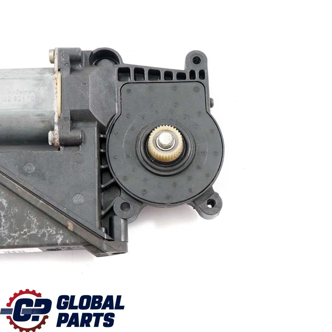 Mercedes-Benz W210 Motore regolatore finestrino posteriore destro per con numero di parte A2108205442 Mercedes-Benz W210 Motore regolatore finestrino posteriore destro - SKU A2108205442 - Numero di parte A2108205442