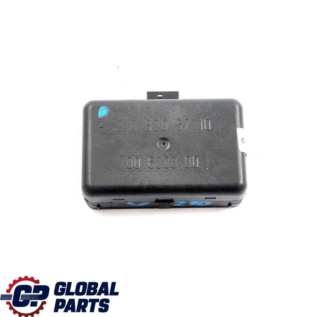 Czujnik Światła Deszczu Szyby Przedniej do Mercedes W202 W203 W210 o numerze A2108205710 Mercedes W202 W203 W210 Czujnik Światła Deszczu Szyby Przedniej - SKU A2108205710 - Numer Części A2108205710
