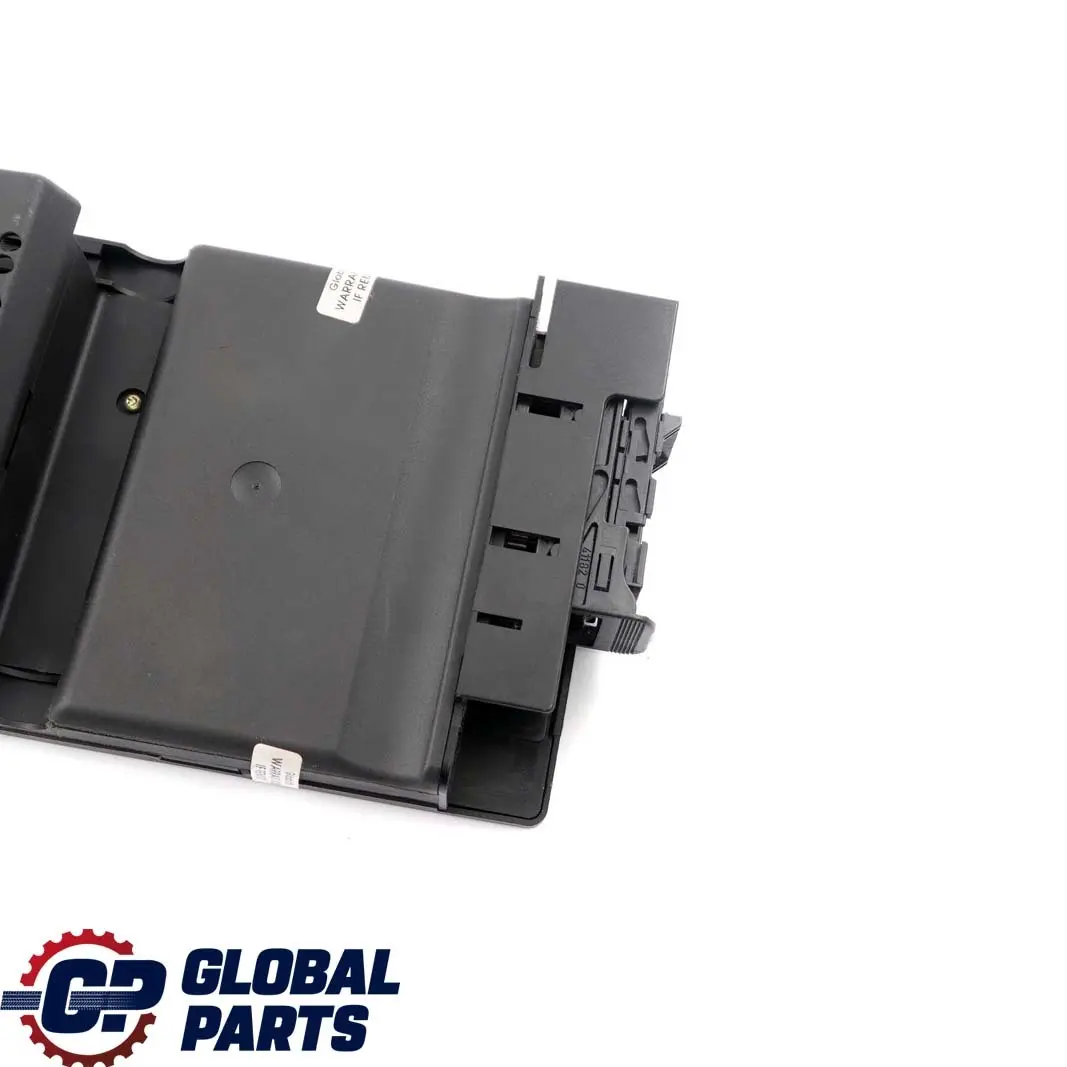 Mercedes-Benz E W210 Seat Memory Control Unit Module Front Right to with Part number A2108206626 Mercedes-Benz E W210 Seat Memory Control Unit Module Front Right - SKU A2108206626 - Part number A2108206626