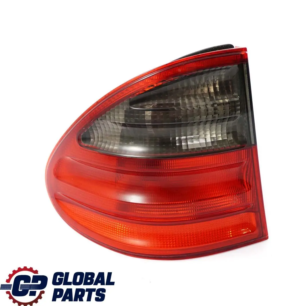 Luz trasera izquierda Panel lateral para Mercedes S210 con número de pieza A2108206764 Mercedes S210 Luz trasera izquierda Panel lateral - SKU A2108206764 - Número de pieza A2108206764