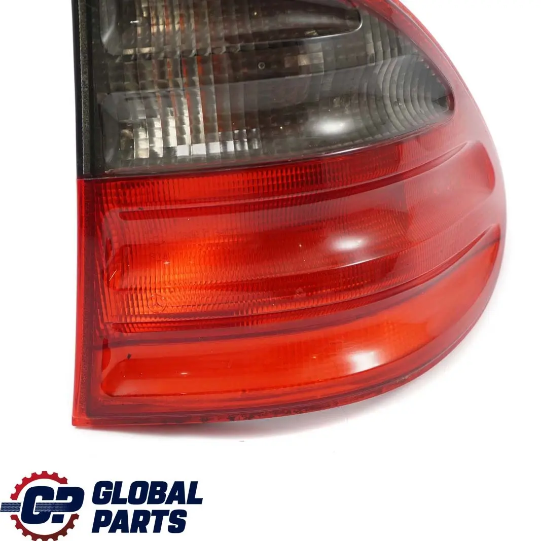 Mercedes-Benz W210 S210 Kombi Rücklicht Hinten Rechts Seite Lampe für mit Teilenummer A2108206864 Mercedes-Benz W210 S210 Kombi Rücklicht Hinten Rechts Seite Lampe - SKU A2108206864 - Teilenummer A2108206864