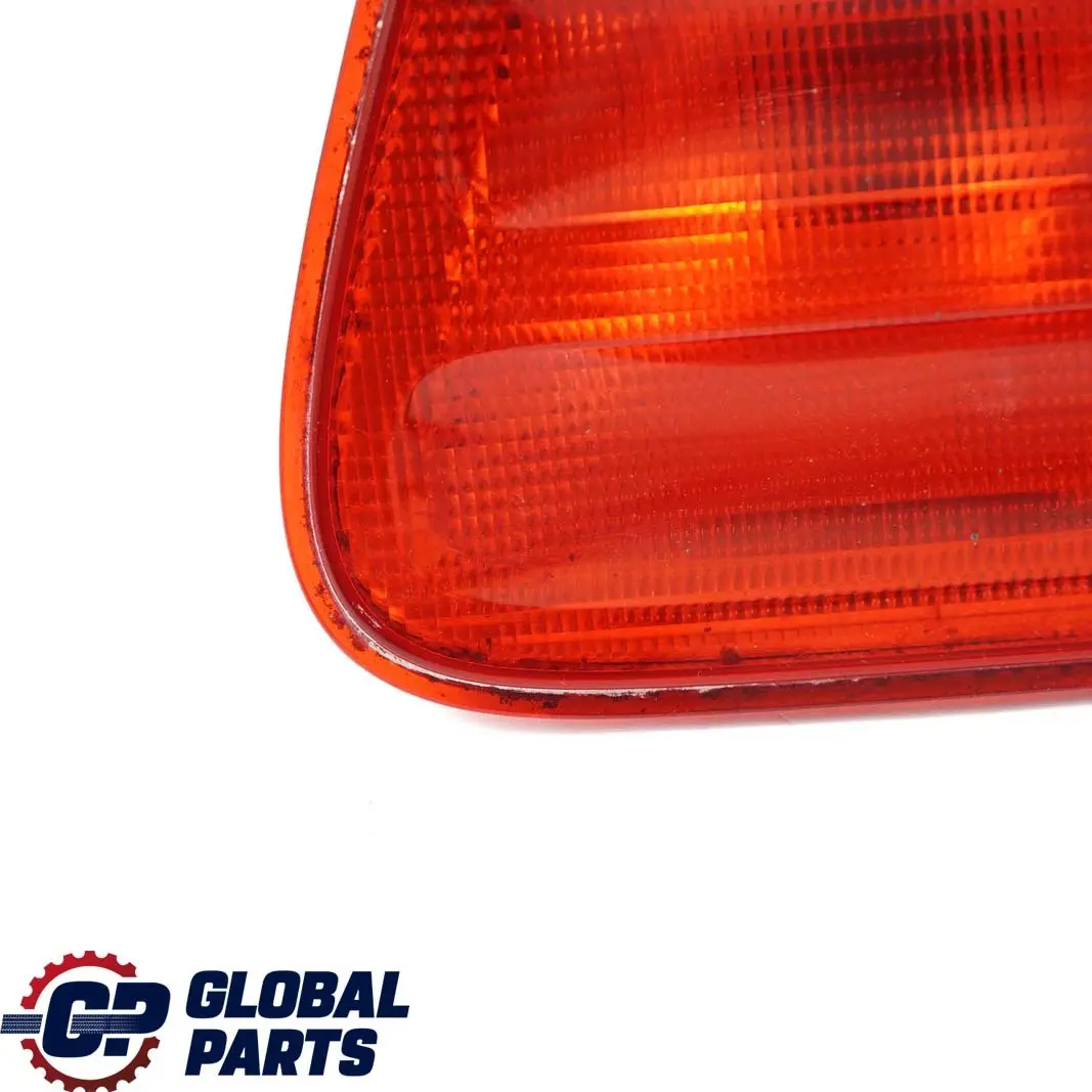 Mercedes-Benz E W210 Estate Rear Right Boot Tailgate Light Lamp para con número de pieza A2108207664 Mercedes-Benz E W210 Estate Rear Right Boot Tailgate Light Lamp - SKU A2108207664 - Número de pieza A2108207664