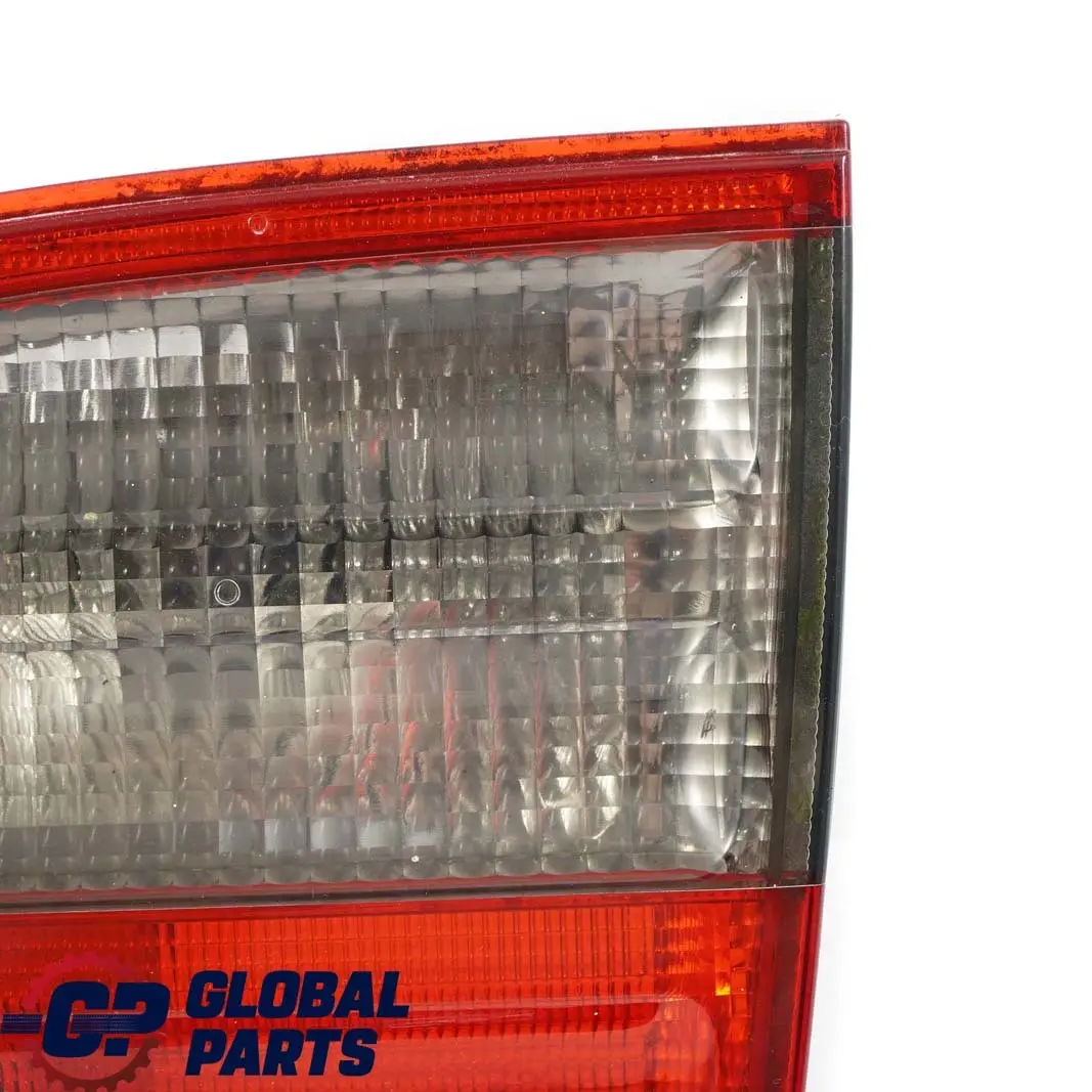 Mercedes-Benz E W210 Estate Rear Right Boot Tailgate Light Lamp para con número de pieza A2108207664 Mercedes-Benz E W210 Estate Rear Right Boot Tailgate Light Lamp - SKU A2108207664 - Número de pieza A2108207664