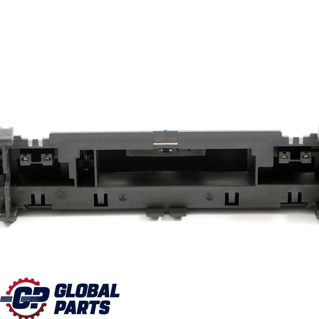 Mercedes-Benz W210 Mittelkonsole Schalterleiste Sitzheizung Halter für mit Teilenummer A2108210071 Mercedes-Benz W210 Mittelkonsole Schalterleiste Sitzheizung Halter - SKU A2108210071 - Teilenummer A2108210071