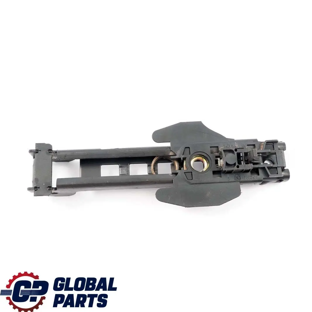 Sedile posteriore sinistro destro N/O/S altezza cintura per Mercedes E W210 Estate con numero di parte A2108600088 Mercedes E W210 Estate Sedile posteriore sinistro destro N/O/S altezza cintura - SKU A2108600088 - Numero di parte A2108600088