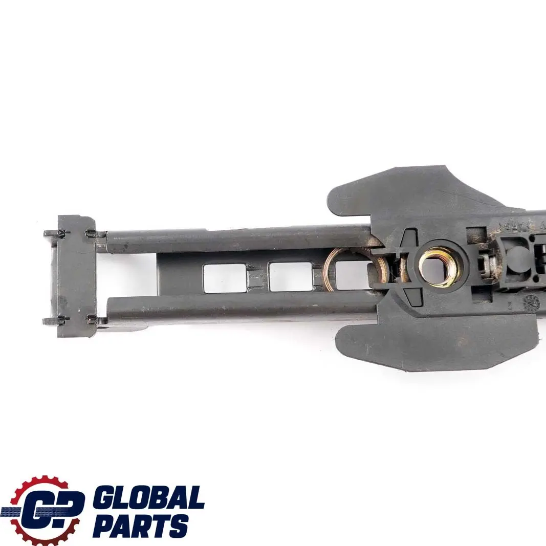 Sedile posteriore sinistro destro N/O/S altezza cintura per Mercedes E W210 Estate con numero di parte A2108600088 Mercedes E W210 Estate Sedile posteriore sinistro destro N/O/S altezza cintura - SKU A2108600088 - Numero di parte A2108600088