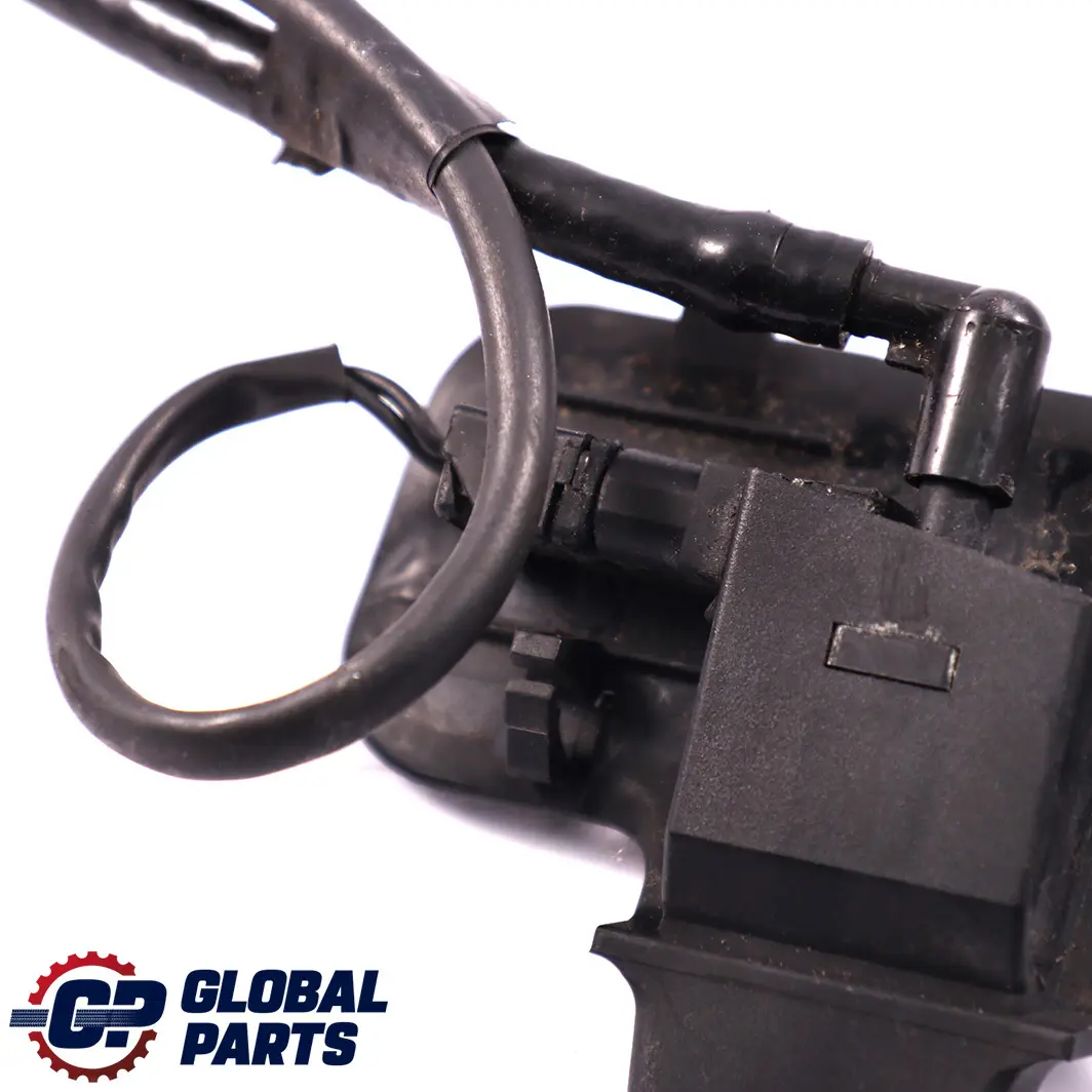 Mercedes-Benz W210 Wischerwasserd?se Buse D'Air Bec pour à propos du numéro de pièce A2108602347 Mercedes-Benz W210 Wischerwasserd?se Buse D'Air Bec - SKU A2108602347 - Numéro de pièce A2108602347