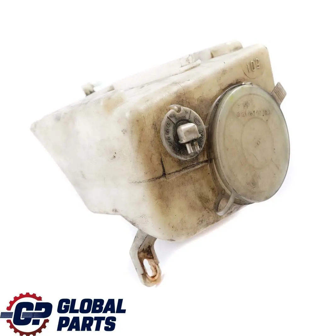 Bouteille de lave glace Réservoir pour Mercedes W210 à propos du numéro de pièce A2108691220 Mercedes W210 Bouteille de lave glace Réservoir - SKU A2108691220 - Numéro de pièce A2108691220