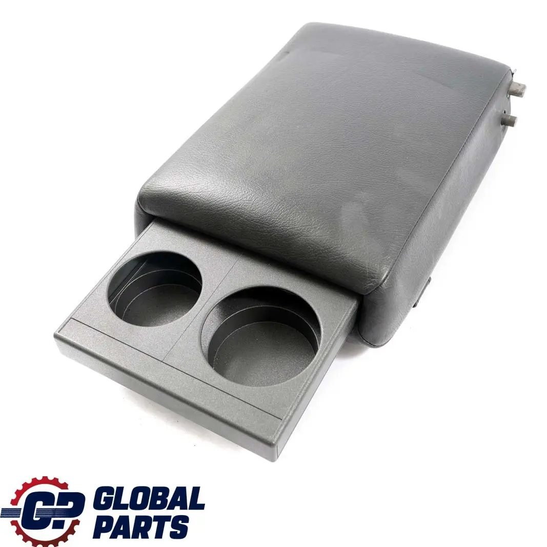 Uchwyt na kubki napoje kanapa tył do Mercedes E W210 o numerze A2109701230 Mercedes E W210 Uchwyt na kubki napoje kanapa tył - SKU A2109701230 - Numer Części A2109701230