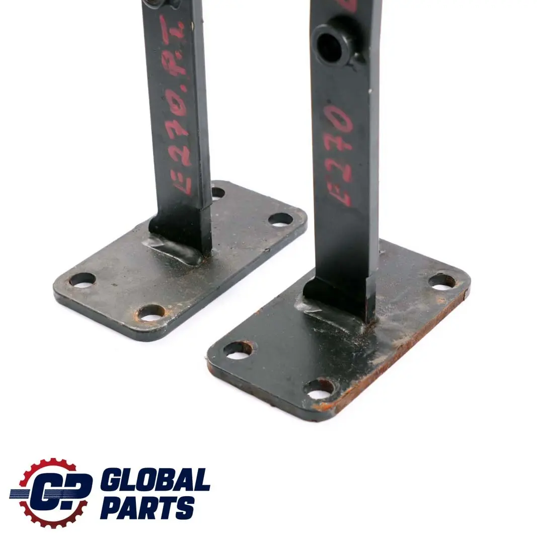 Mecanismo de Enganche Trasero Remolque Juego Soportes para Mercedes W211 Berlina con número de pieza A2113100095 Mercedes W211 Berlina Mecanismo de Enganche Trasero Remolque Juego Soportes - SKU A2113100095-1 - Número de pieza A2113100095