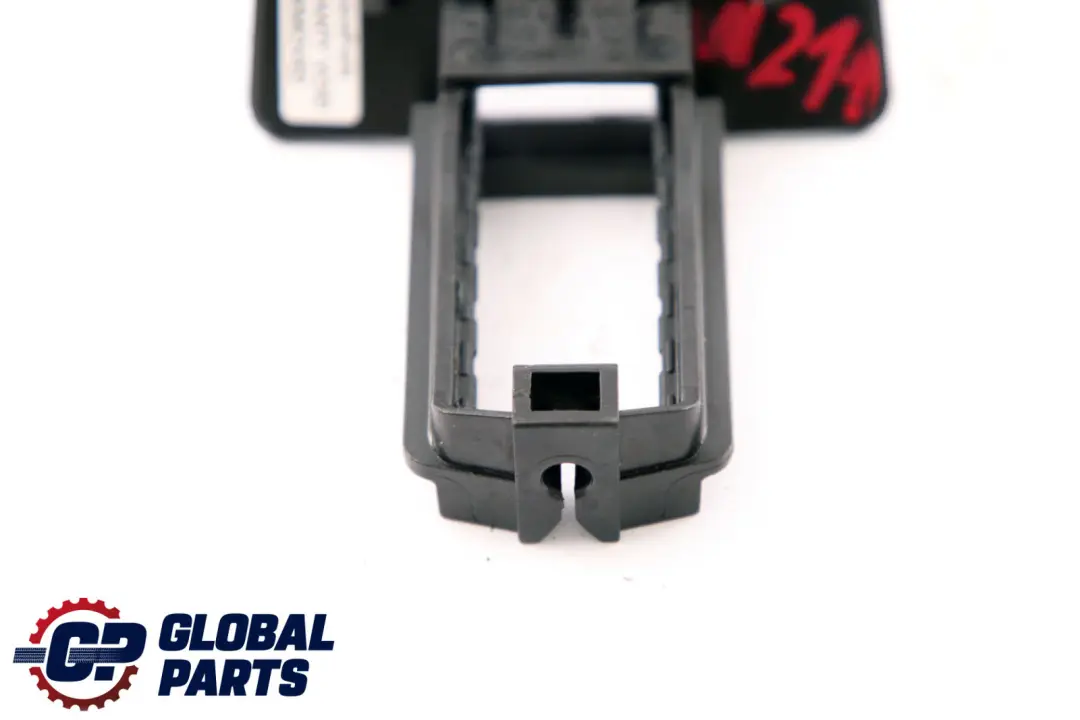 Mercedes-Benz Classe E S211 W211 Supporto maniglia di rilascio guida per con numero di parte A2114200077 Mercedes-Benz Classe E S211 W211 Supporto maniglia di rilascio guida - SKU A2114200077 - Numero di parte A2114200077