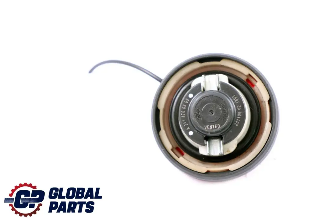 Mercedes-Benz W204 C209 Tapa del depósito de combustible Diesel para con número de pieza A2114700805 Mercedes-Benz W204 C209 Tapa del depósito de combustible Diesel - SKU A2114700805 - Número de pieza A2114700805