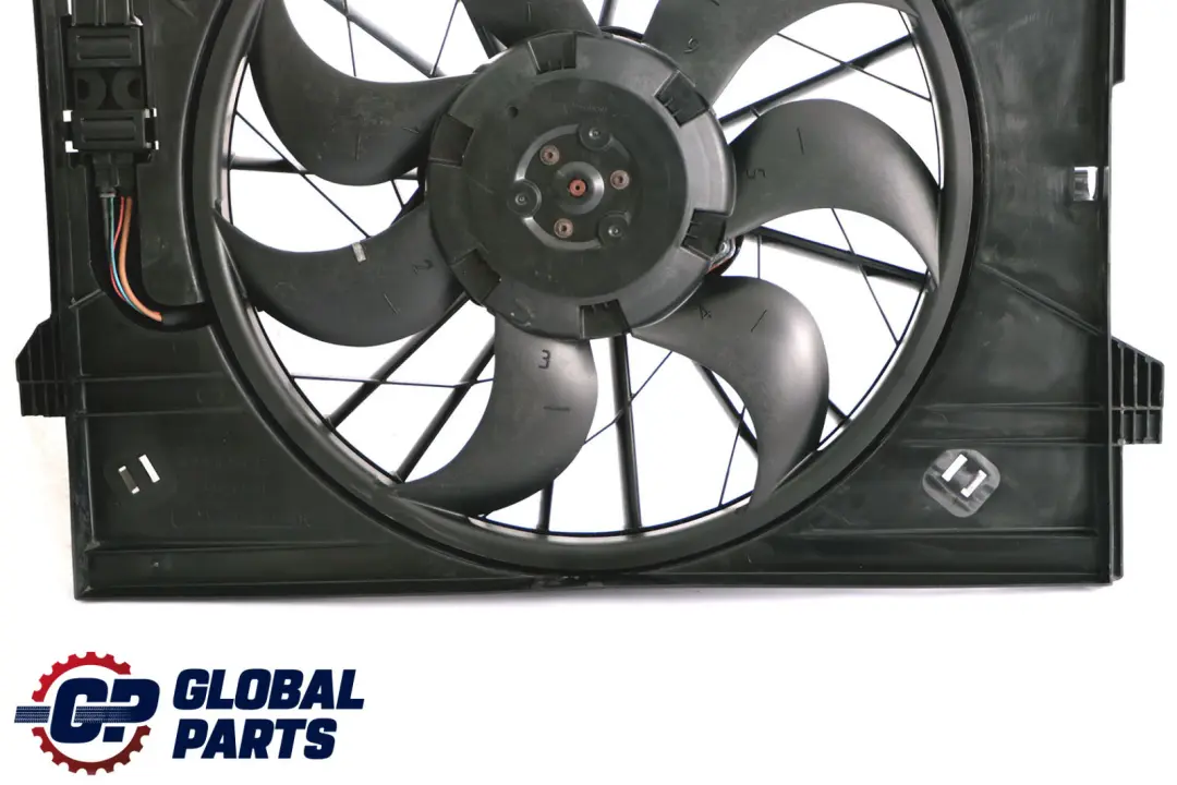 E220 CDI Refrigeración del motor Ventilador del radiador para Mercedes W211 E200 CDI con número de pieza A2115000593 Mercedes W211 E200 CDI E220 CDI Refrigeración del motor Ventilador del radiador - SKU A2115000593 - Número de pieza A2115000593