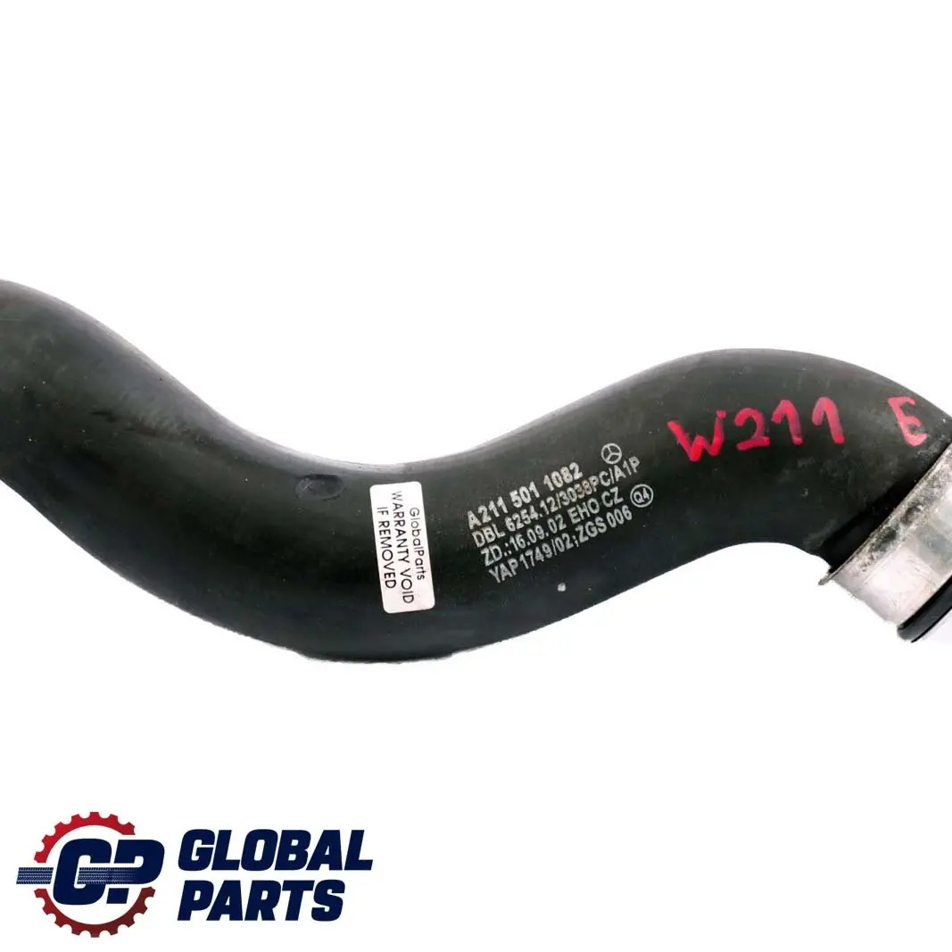 Tuyau radiateur refroidissement moteur pour Mercedes W211 E 270 CDI à propos du numéro de pièce A2115011082 Mercedes W211 E 270 CDI Tuyau radiateur refroidissement moteur - SKU A2115011082 - Numéro de pièce A2115011082