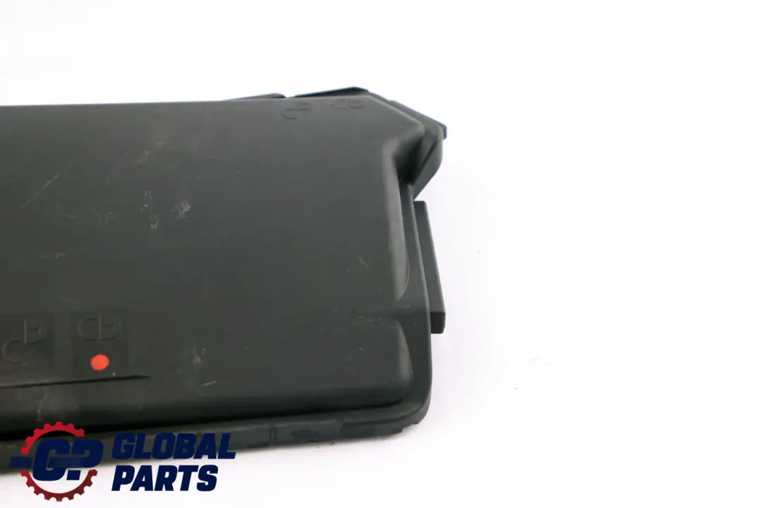Mercedes S211 W211 Coperchio della scatola dei fusibili anteriore - SKU A2115400082 - Numero di parte A2115400082