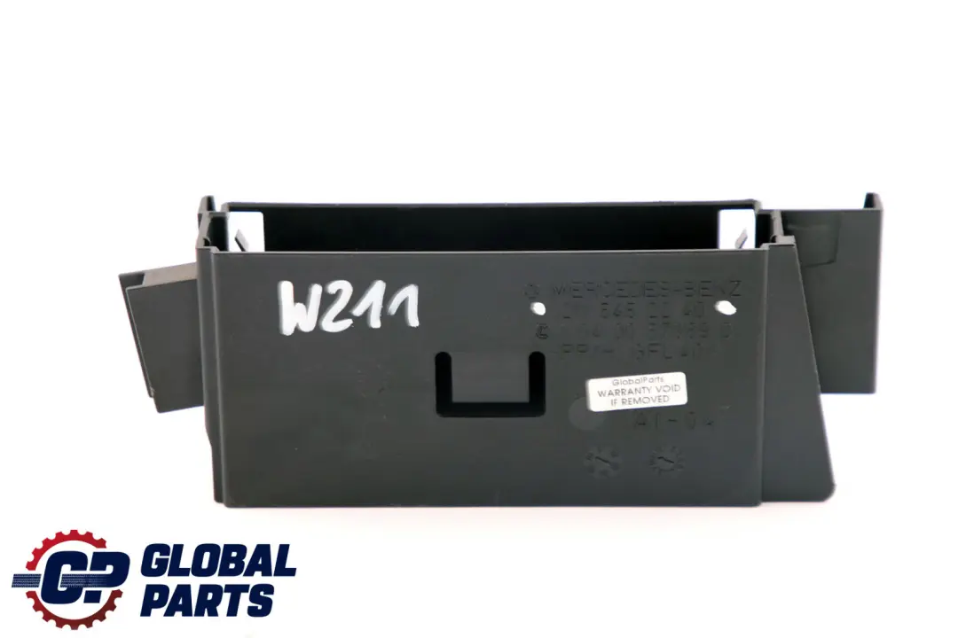 W219 Uchwyt modułu sterowania do Mercedes W211 o numerze A2115456340 Mercedes W211 W219 Uchwyt modułu sterowania - SKU A2115452240 - Numer Części A2115456340