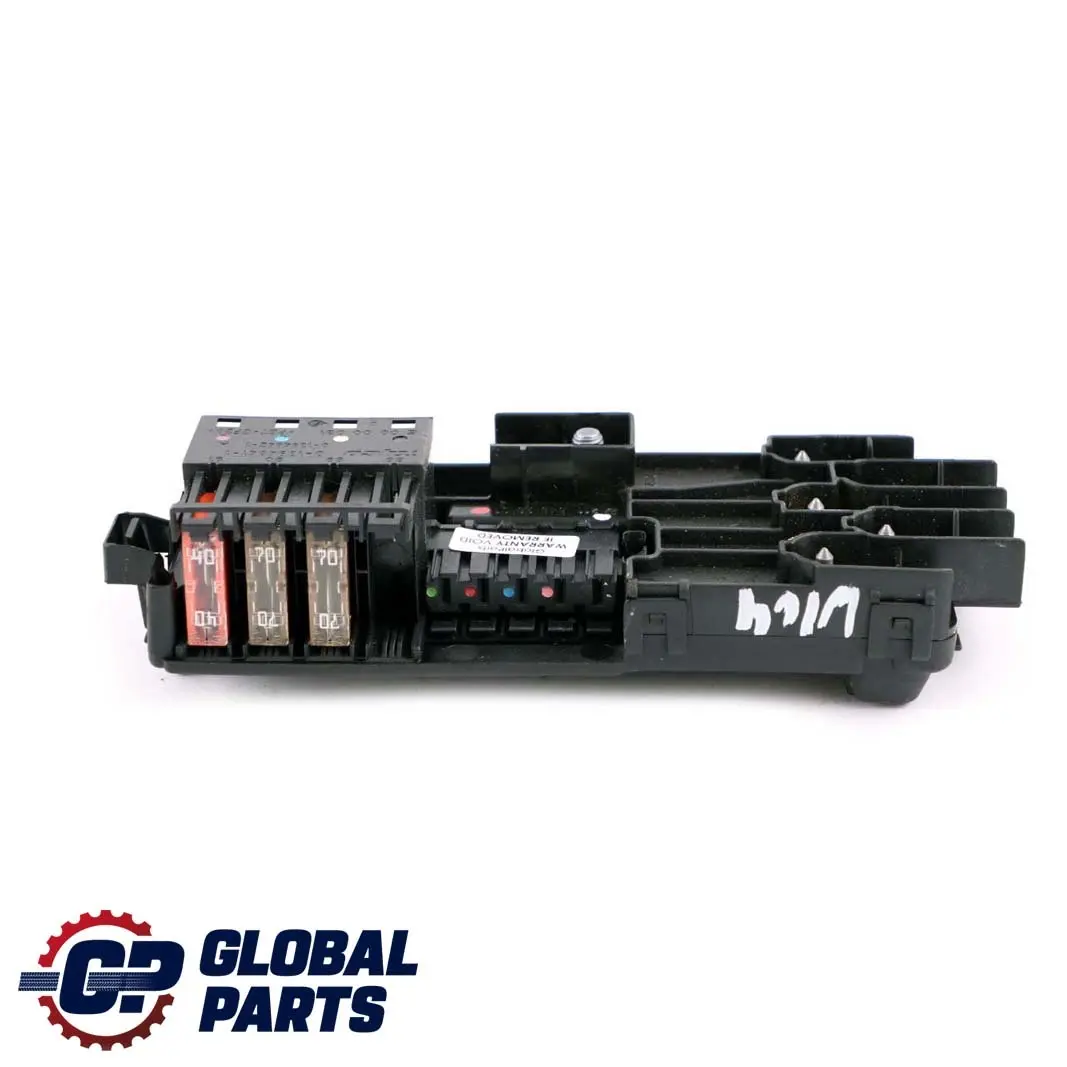 Boîte De Distribution Fusibles De Préfusible Avant pour Mercedes ML W164 à propos du numéro de pièce A2115452601 Mercedes ML W164 Boîte De Distribution Fusibles De Préfusible Avant - SKU A2115452601 - Numéro de pièce A2115452601