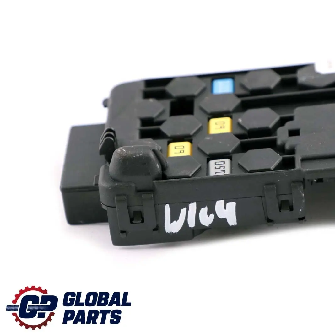 Caja De Distribución Fusibles Delantera Prefuse para Mercedes ML W164 con número de pieza A2115452601 Mercedes ML W164 Caja De Distribución Fusibles Delantera Prefuse - SKU A2115452601 - Número de pieza A2115452601