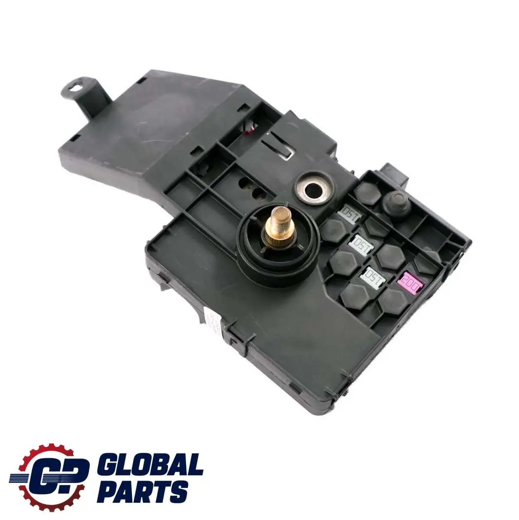 Mercedes-Benz E-Class W211 Battery Positive Connector Fuse Box to with Part number A2115461141 Mercedes-Benz E-Class W211 Battery Positive Connector Fuse Box - SKU A2115461141 - Part number A2115461141