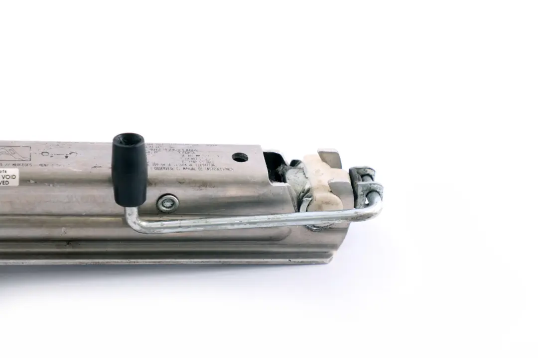 (2002-2006) Gato De Rueda De Emergencia para Mercedes W211 con número de pieza A2115830115 Mercedes W211 (2002-2006) Gato De Rueda De Emergencia - SKU A2115830115 - Número de pieza A2115830115