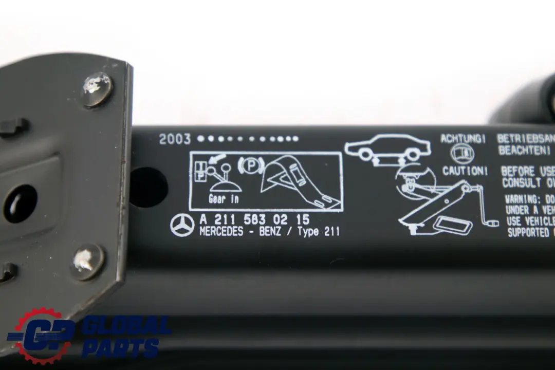 W219 Coche de elevación Jack Herramienta de Emergencia Rueda para Mercedes S211 W211 con número de pieza A2115830215 Mercedes S211 W211 W219 Coche de elevación Jack Herramienta de Emergencia Rueda - SKU A2115830215 - Número de pieza A2115830215
