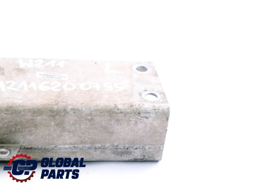 Mercedes W211 parachoques delantero izquierdo soporte de montaje travesaño - SKU A2116200795 - Número de pieza A2116200795