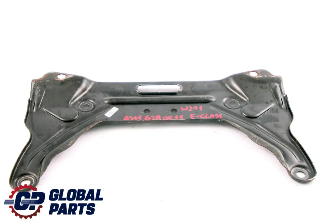 Placa soporte cremallera de la dirección asistida para Mercedes W211 C219 con número de pieza A2116280511 Mercedes W211 C219 Placa soporte cremallera de la dirección asistida - SKU A2116280511 - Número de pieza A2116280511