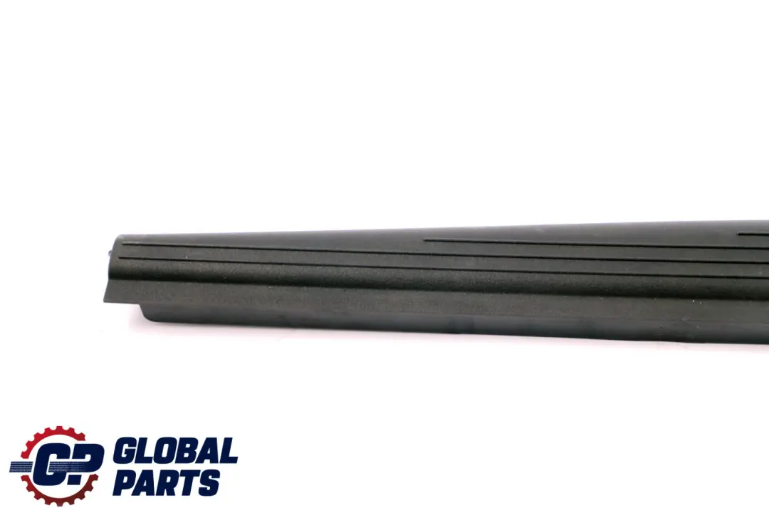 Coperchio rivestimento guida anteriore sinistra nero per Mercedes S211 con numero di parte A2116801735 Mercedes S211 Coperchio rivestimento guida anteriore sinistra nero - SKU A2116801735-1 - Numero di parte A2116801735