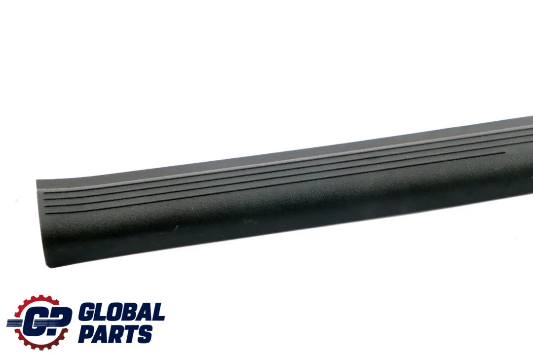 Mercedes S211 Cache rail intérieur gauche avant noir - SKU A2116801735-1 - Numéro de pièce A2116801735