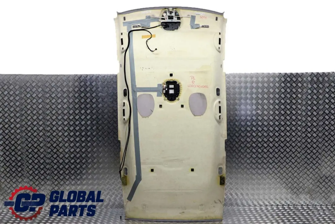 E-Klasa S211 Podsufitka grey do Mercedes o numerze A2116900150 Mercedes E-Klasa S211 Podsufitka grey - SKU A2116900150 - Numer Części A2116900150