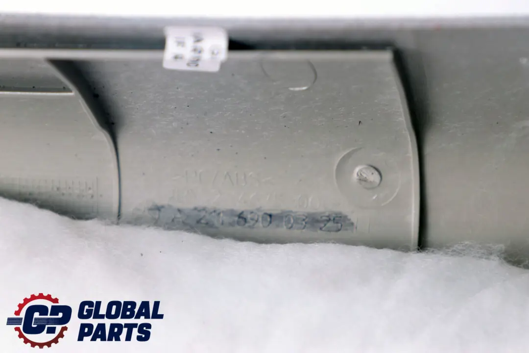 Colonna centrale Pannello di rivestimento grigio per Mercedes W211 con numero di parte A2116900325 Mercedes W211 Colonna centrale Pannello di rivestimento grigio - SKU A2116900325 - Numero di parte A2116900325