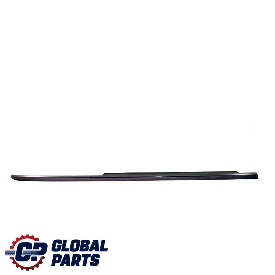 Modanatura finestra porta posteriore destra O/S per Mercedes W211 con numero di parte A2116900680 Mercedes W211 Modanatura finestra porta posteriore destra O/S - SKU A2116900680 - Numero di parte A2116900680