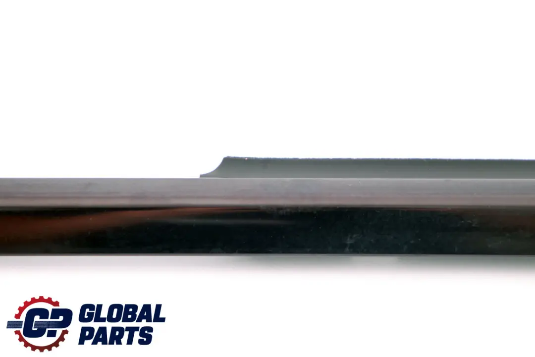 Puerta Trasera Derecha Burlete para Mercedes S211 Touring con número de pieza A2116900880 Mercedes S211 Touring Puerta Trasera Derecha Burlete - SKU A2116900880 - Número de pieza A2116900880