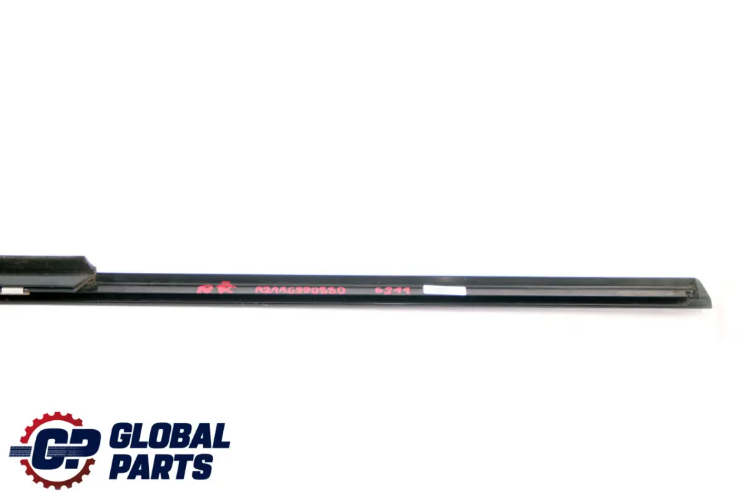 Türverkleidung Hinten Rechts für Mercedes S211 Touring mit Teilenummer A2116900880 Mercedes S211 Touring Türverkleidung Hinten Rechts - SKU A2116900880 - Teilenummer A2116900880